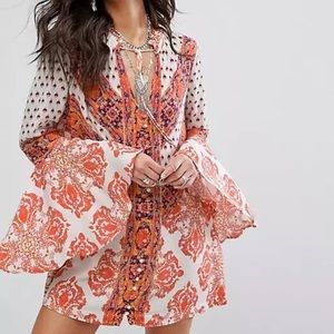 Free People Magic Mystery long bell sleeve mini dress bohemian. M Cute for fall!